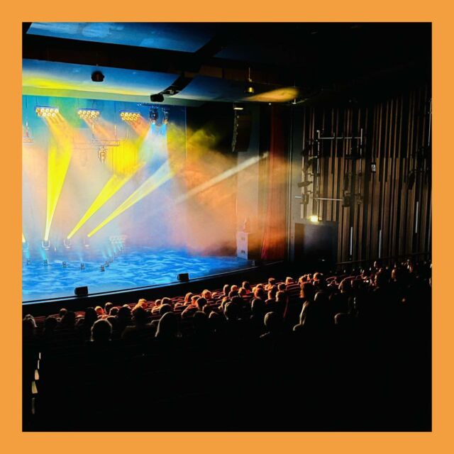 Das (und noch viel mehr!) war TÜREN AUF MIT DER MAUS im Apollo-Theater Siegen! Danke an alle begeisterten und engagierten Apollo-Mitarbeiter:innen und an alle ebenso begeisterten und engagierten Apollo-Besucher:innen jeden Alters! 

#türenaufmitdermaus2023 #mausimhaus #sovielleben #technikshow #hausführungen #apollotheatersiegen #immerlive #immeroffenfüralle